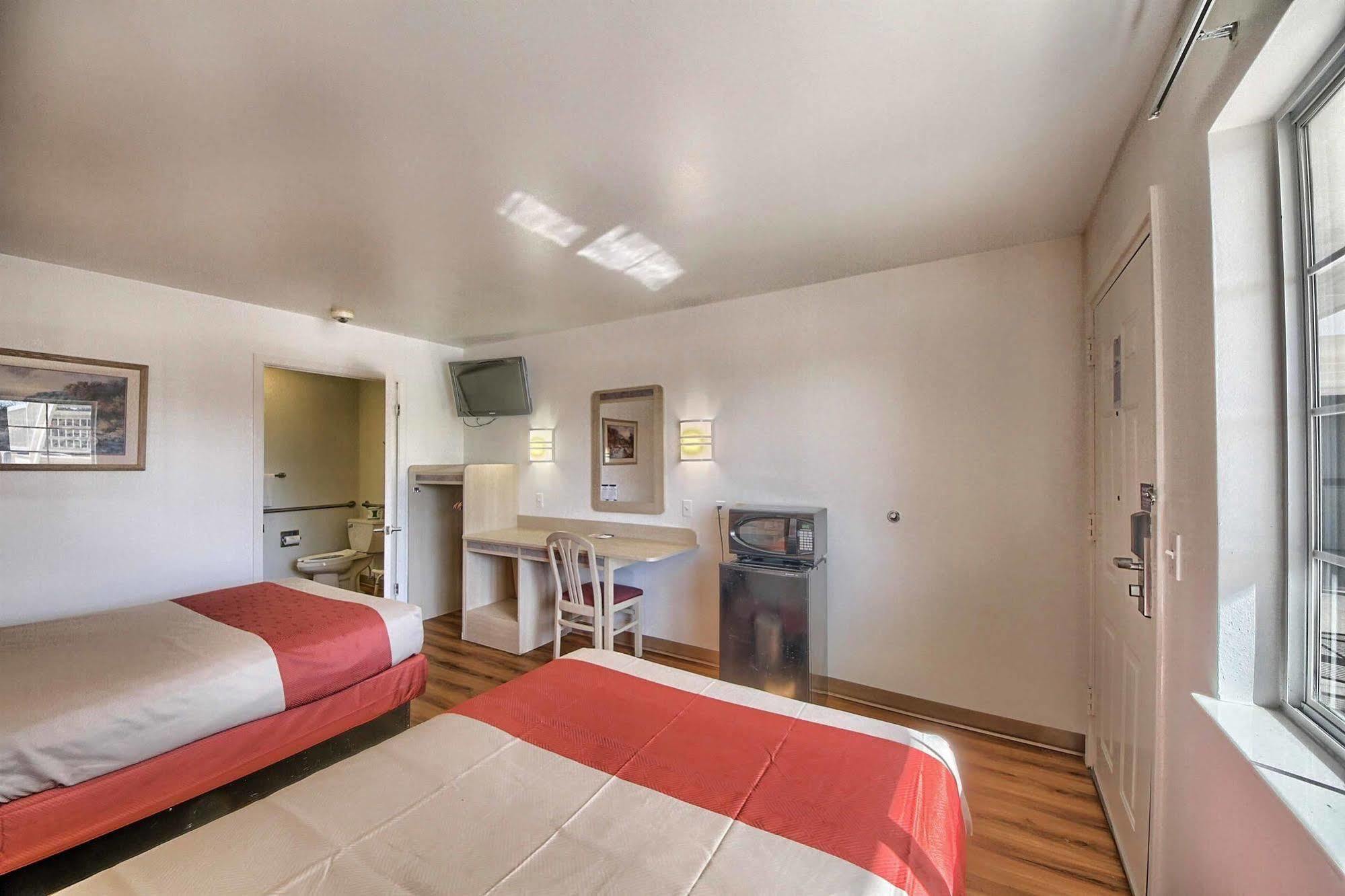 Motel 6-Kerrville, Tx Dış mekan fotoğraf
