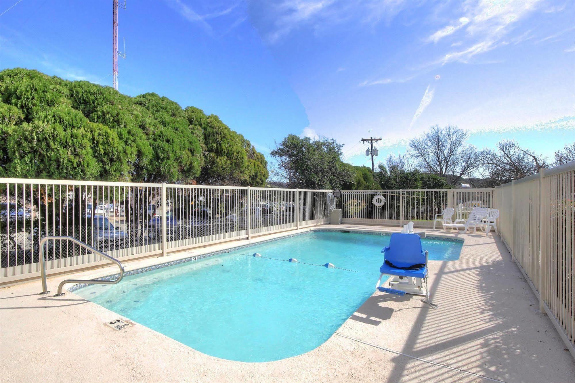 Motel 6-Kerrville, Tx Dış mekan fotoğraf